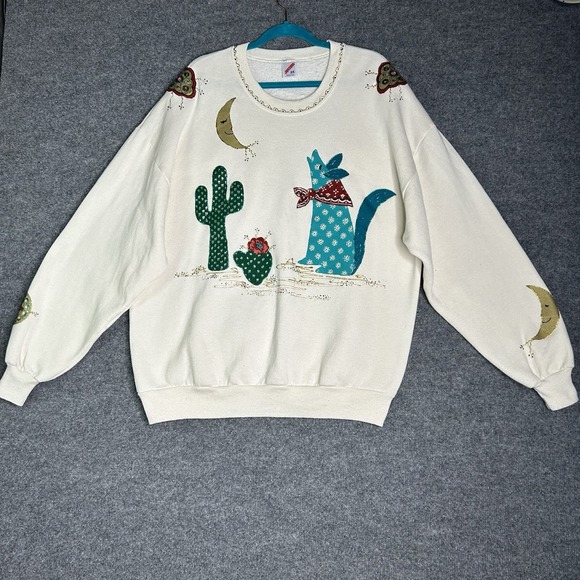 Jerzees Tops - Vintage Southwestern Style Sweatshirt Women Size 2xl All Over Print Coyote Moon